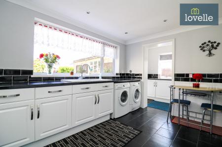 2 bedroom Semi-detached house for sale in Southfield Road, Scartho, Grimsby, DN33