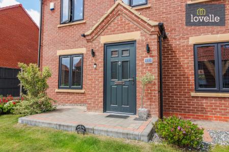 4 bedroom Detached house for sale in Daisy Way, Louth, LN11