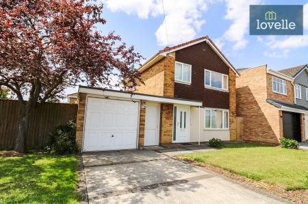 3 bedroom Detached house for sale in Broadway, Grimsby, DN34