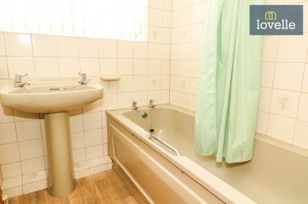 3 bedroom Detached house for sale in Broadway, Grimsby, DN34