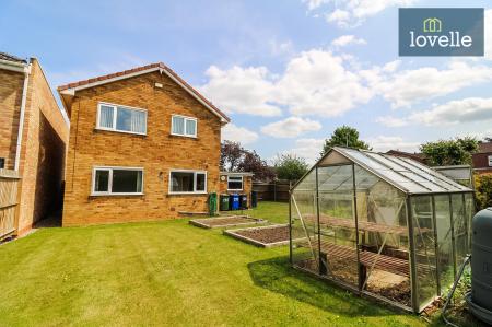 3 bedroom Detached house for sale in Broadway, Grimsby, DN34