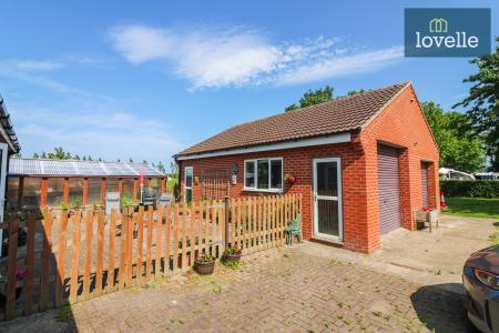3 bedroom Detached bungalow for sale in Church Lane, Saltfleetby, LN11