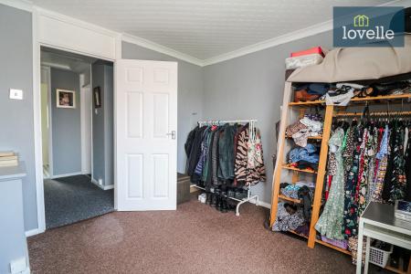 3 bedroom Terraced House for sale in Runswick Road, Grimsby, DN32