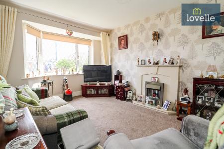 3 bedroom Semi-detached bungalow for sale in Lavenham Road, Scartho, Grimsby, DN33