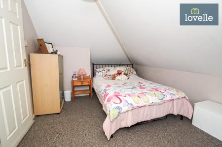 3 bedroom Semi-detached bungalow for sale in Lavenham Road, Scartho, Grimsby, DN33