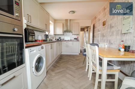 3 bedroom Semi-detached bungalow for sale in Lavenham Road, Scartho, Grimsby, DN33