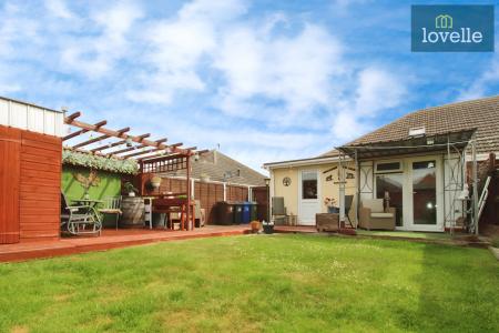 3 bedroom Semi-detached bungalow for sale in Lavenham Road, Scartho, Grimsby, DN33
