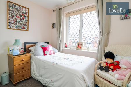 3 bedroom Semi-detached bungalow for sale in Lavenham Road, Scartho, Grimsby, DN33