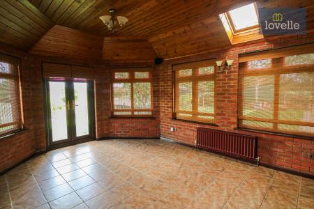 4 bedroom Bungalow for sale in New Main Road, Scamblesby, LN11