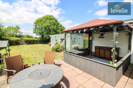 3 bedroom Semi-detached house for sale in East Row, South Somercotes, LN11