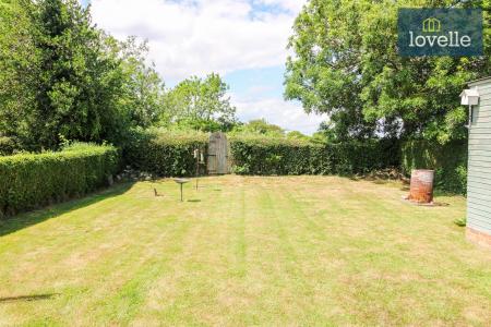 3 bedroom Semi-detached house for sale in East Row, South Somercotes, LN11