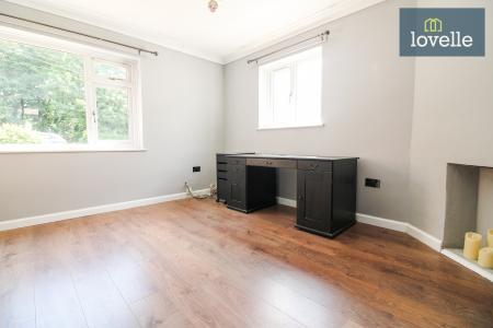 3 bedroom Semi-detached house for sale in East Row, South Somercotes, LN11