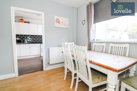 3 bedroom Semi-detached house for sale in Winchester Avenue, Grimsby, DN33