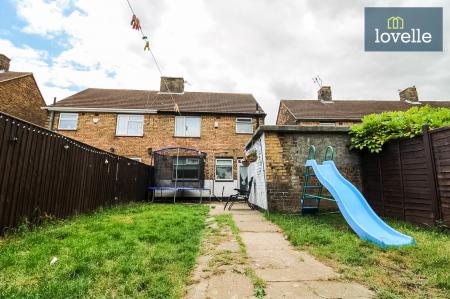 3 bedroom Semi-detached house for sale in Winchester Avenue, Grimsby, DN33