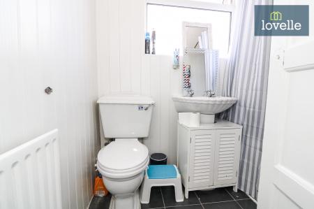 3 bedroom Semi-detached house for sale in Winchester Avenue, Grimsby, DN33