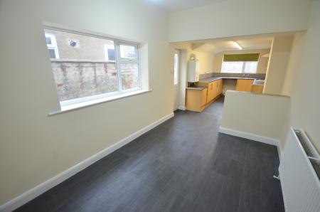 3 bedroom Terraced House to let in Sussex Street, Cleethorpes, DN35