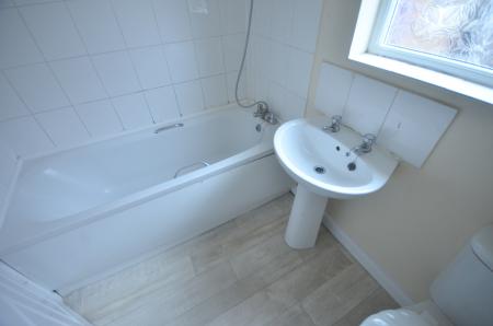 3 bedroom Terraced House to let in Sussex Street, Cleethorpes, DN35