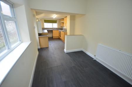 3 bedroom Terraced House to let in Sussex Street, Cleethorpes, DN35