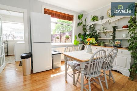 3 bedroom End of terrace house for sale in Clifton Road, Grimsby, DN34