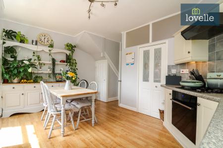 3 bedroom End of terrace house for sale in Clifton Road, Grimsby, DN34