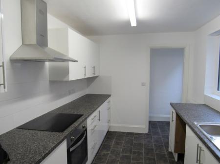 2 bedroom Terraced House to let in Convamore Road, Grimsby, DN32