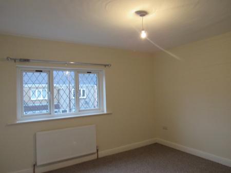 2 bedroom Terraced House to let in Convamore Road, Grimsby, DN32