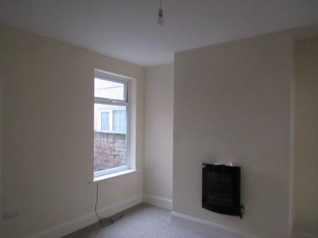 2 bedroom Terraced House to let in Convamore Road, Grimsby, DN32