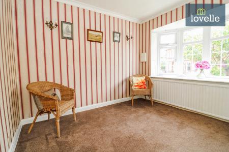 4 bedroom Detached house for sale in Abbey Drive West, Grimsby, DN32