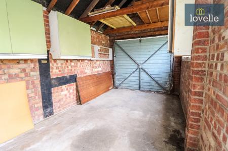 4 bedroom Detached house for sale in Abbey Drive West, Grimsby, DN32