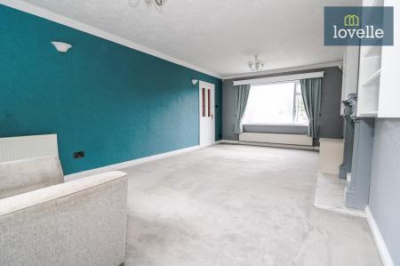 4 bedroom Detached house for sale in Grasby Crescent, Grimsby, DN37