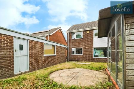 4 bedroom Detached house for sale in Grasby Crescent, Grimsby, DN37