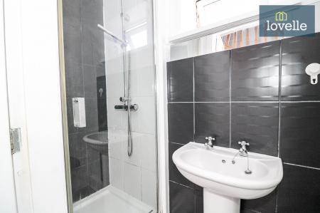 4 bedroom Detached house for sale in Grasby Crescent, Grimsby, DN37