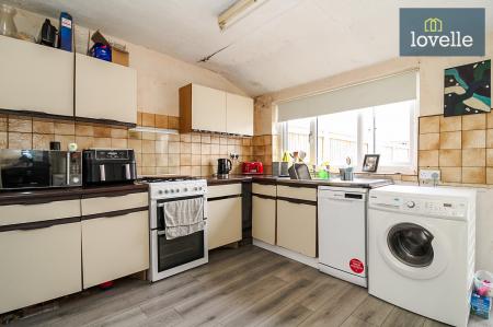 2 bedroom Terraced House for sale in Lister Street, Grimsby, DN31