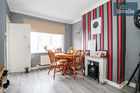 2 bedroom Terraced House for sale in Lister Street, Grimsby, DN31