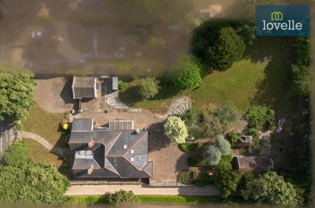 5 bedroom Bungalow for sale in Waltham Road, Brigsley, DN37