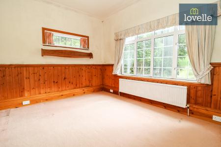 5 bedroom Bungalow for sale in Waltham Road, Brigsley, DN37