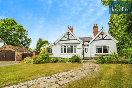 5 bedroom Bungalow for sale in Waltham Road, Brigsley, DN37