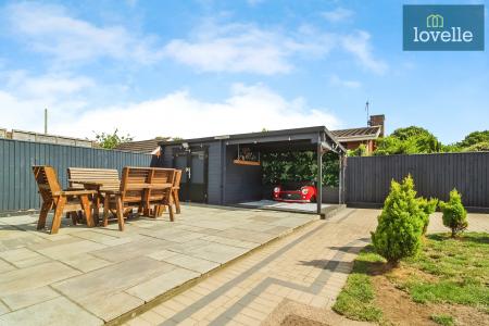3 bedroom Semi-detached house for sale in Westward Ho, Grimsby, DN34