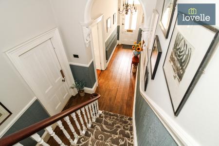 5 bedroom Terraced House for sale in Abbey Road, Grimsby, DN32