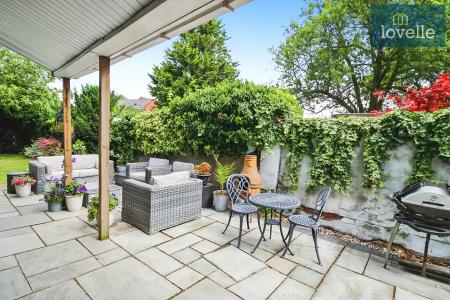 5 bedroom Terraced House for sale in Abbey Road, Grimsby, DN32