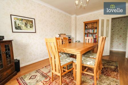 4 bedroom Detached house for sale in Waltham Road, Scartho, Grimsby, DN33