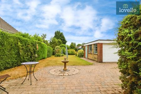 4 bedroom Detached house for sale in Waltham Road, Scartho, Grimsby, DN33