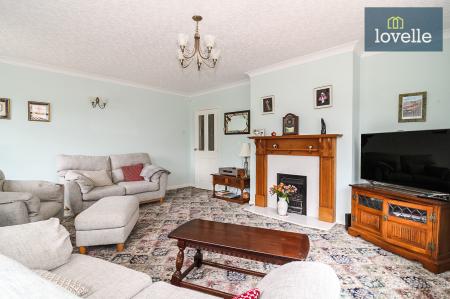 4 bedroom Detached house for sale in Waltham Road, Scartho, Grimsby, DN33