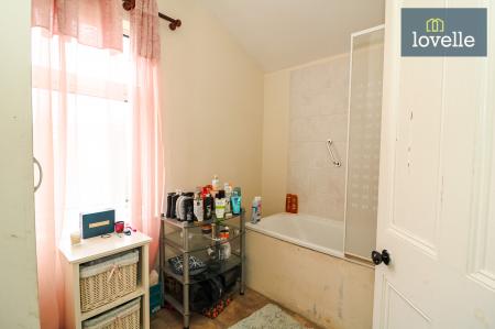 2 bedroom Terraced House for sale in Hainton Avenue, Grimsby, DN32