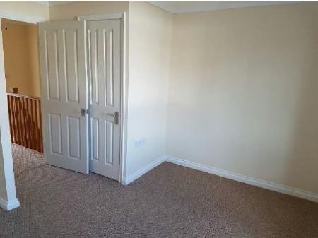 2 bedroom Terraced House to let in Danes Close, Grimsby, DN32