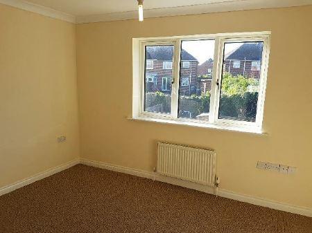 2 bedroom Terraced House to let in Danes Close, Grimsby, DN32