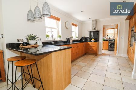 5 bedroom Detached house for sale in Ludborough Road, North Thoresby, DN36