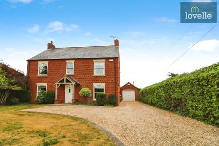 5 bedroom Detached house for sale in Ludborough Road, North Thoresby, DN36