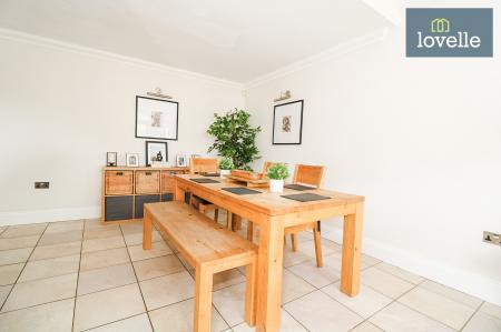 5 bedroom Detached house for sale in Ludborough Road, North Thoresby, DN36