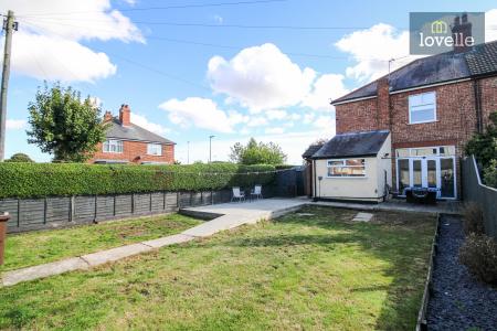 4 bedroom Semi-detached house for sale in Hereford Avenue, Grimsby, DN34
